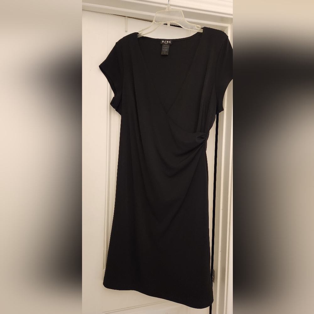BCBG little black dress‎